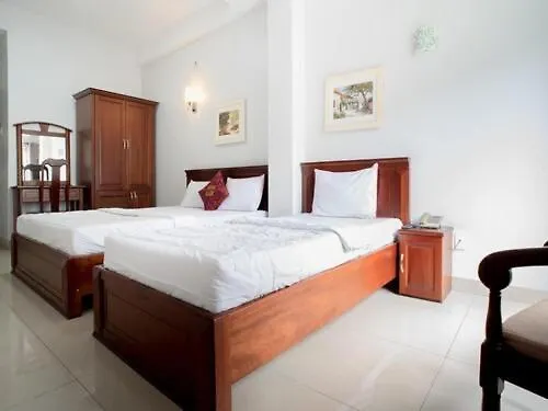 Tan Phuong Vu Hotel - 740/3 Su Van Hanh, Q10 - By Bay Luxury Ho Chi Minh City Apartment